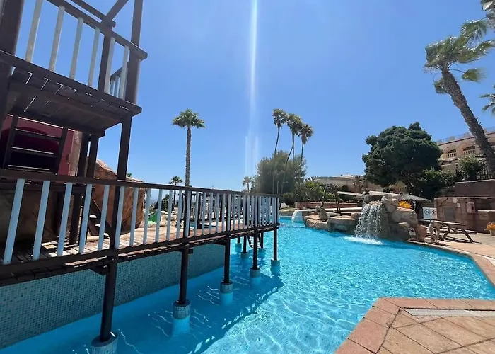 Albatros - Imperial Park - Sea View, 6 Pools, Terrace